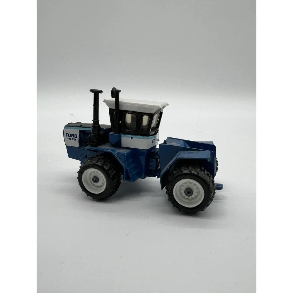 1/64 Ford FW-60 4WD‎ Tractor Grey Rim